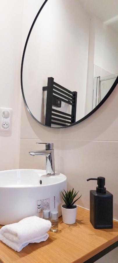 Artpink - Ideal Pros - Proche Commerces - Agathor Montluçon Zewnętrze zdjęcie
